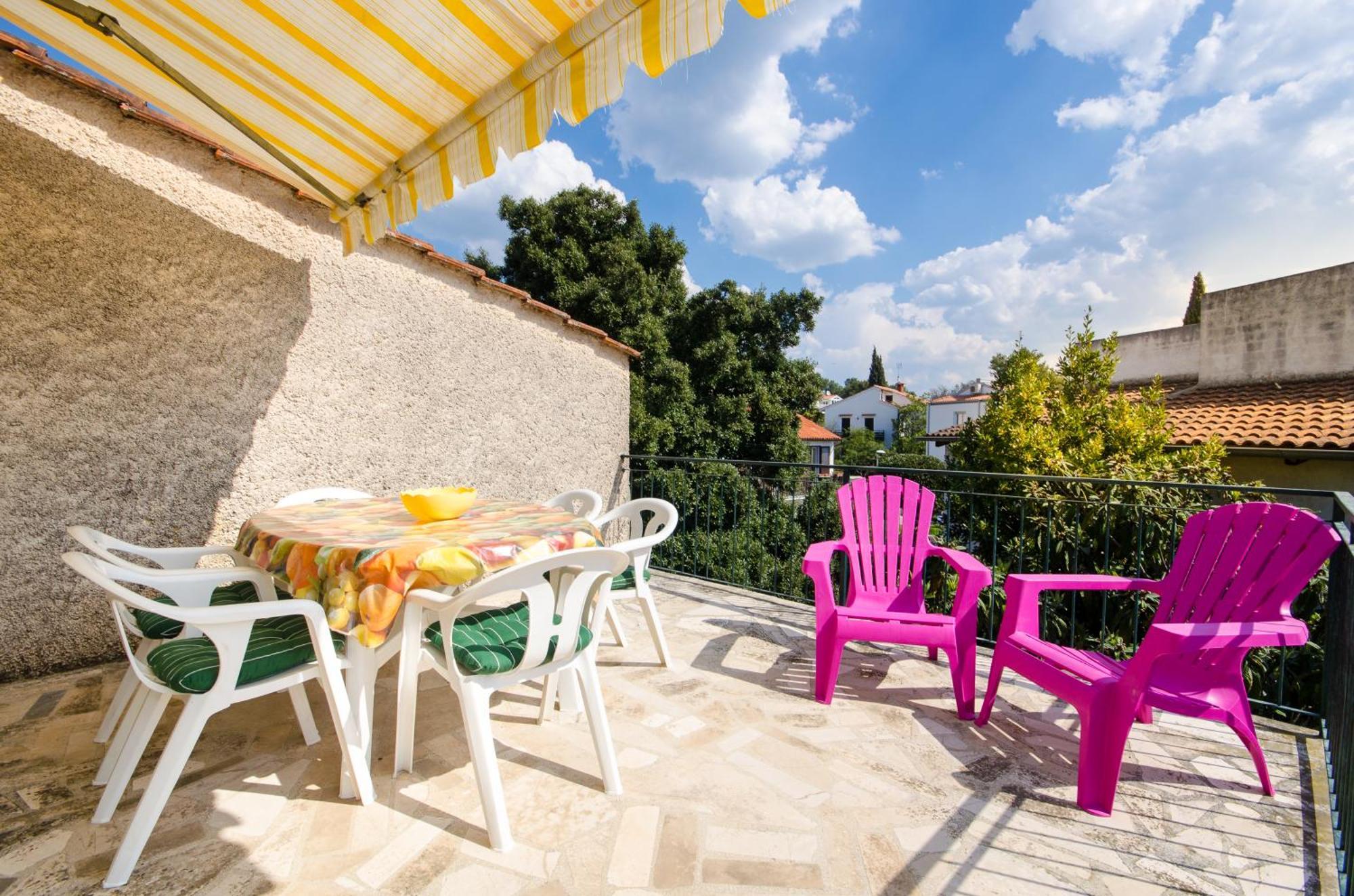 Molo View Apartment ロヴィニ エクステリア 写真