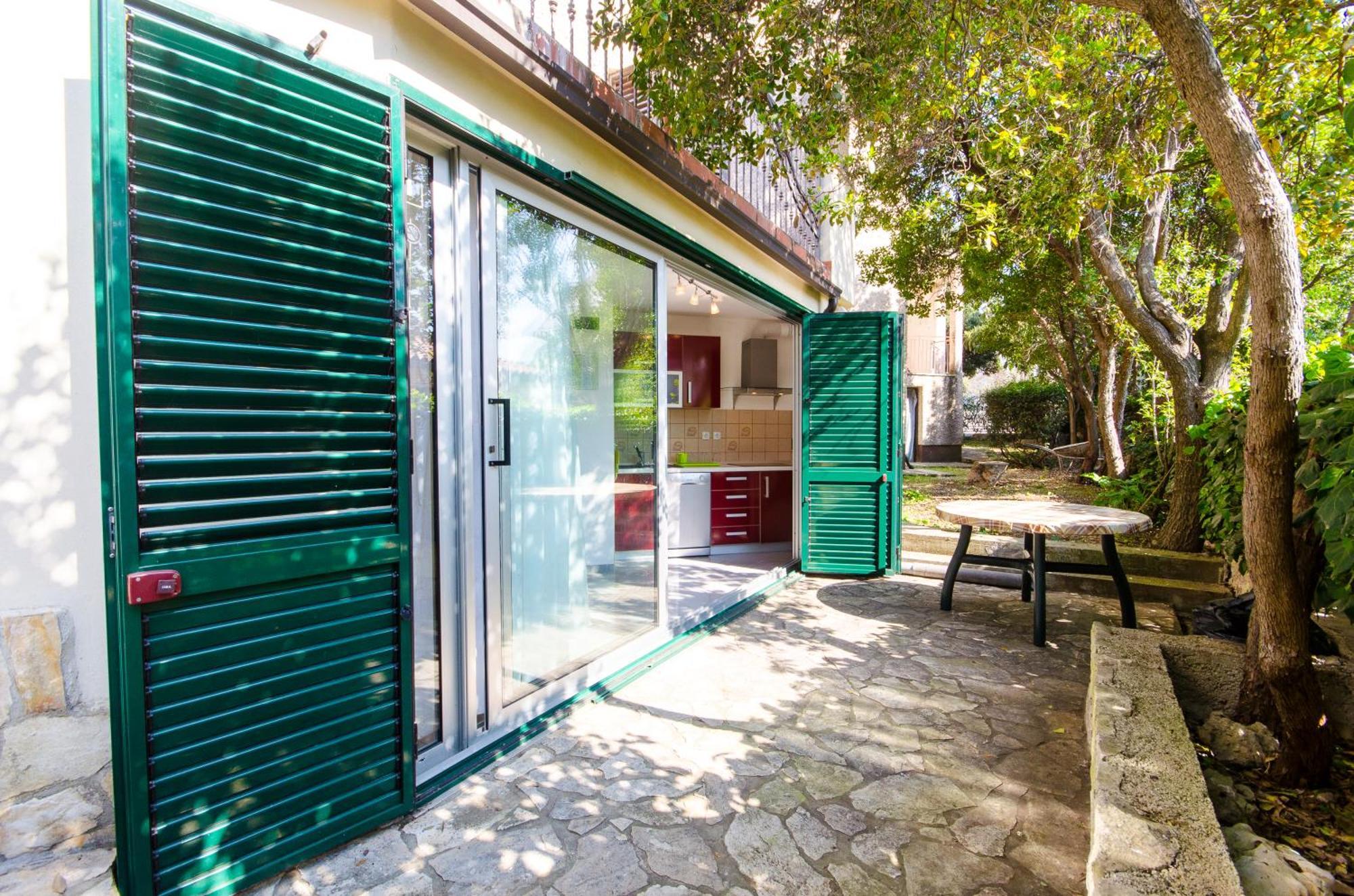 Molo View Apartment ロヴィニ エクステリア 写真